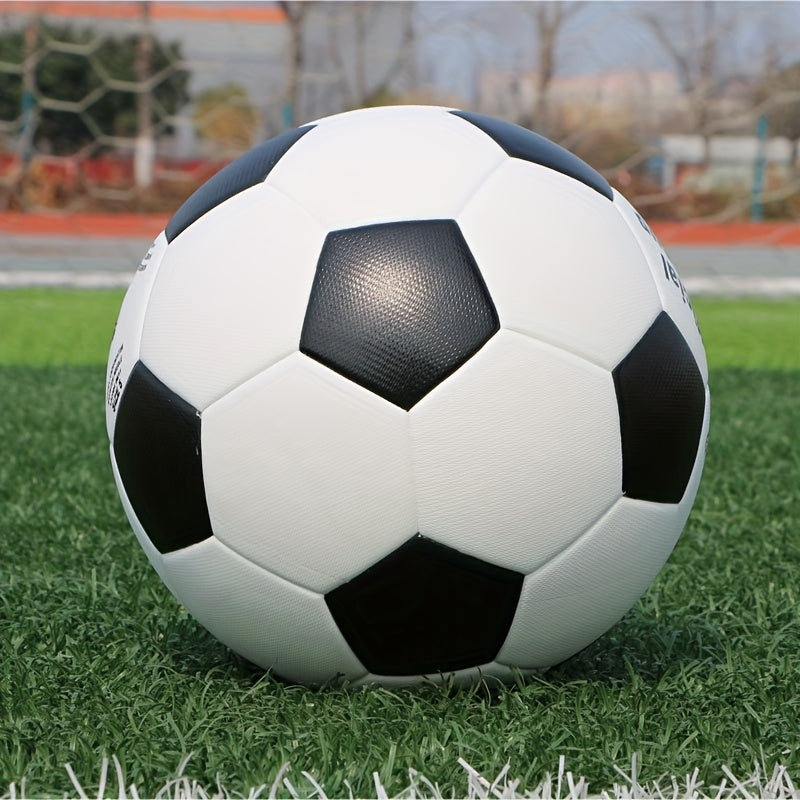 Classic Black And White Seamless Hot-Pressed Size 5 Soccer Ball Made of High-Quality Faux Leather, Slip-Resistant, Wear-Resistant, Highly Elastic, Easy to Kick, Suitable for Adult Training And Professional Matches, Includes a Ball Needle And Net